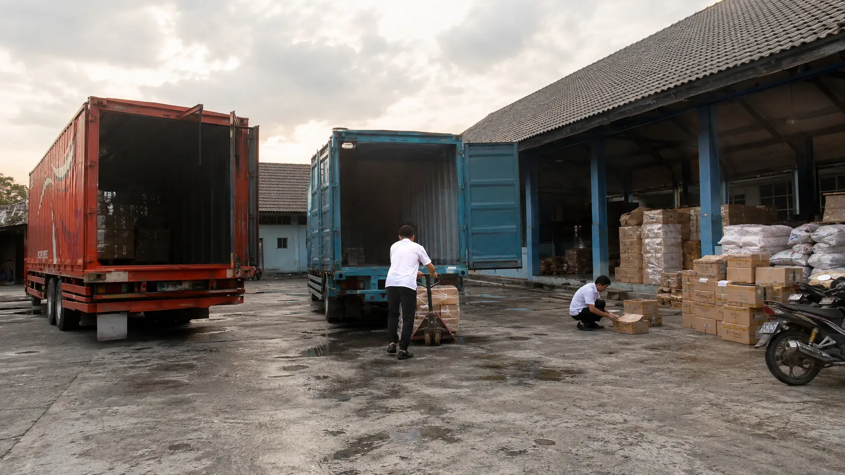 loading dock ekspedisi medan blora